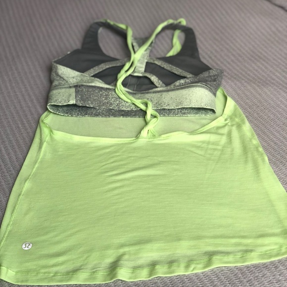 Lululemon twist back tank - Picture 4 of 5